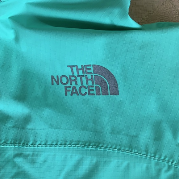 Northface windbreaker, mint green, girls 10-12. - Picture 4 of 14